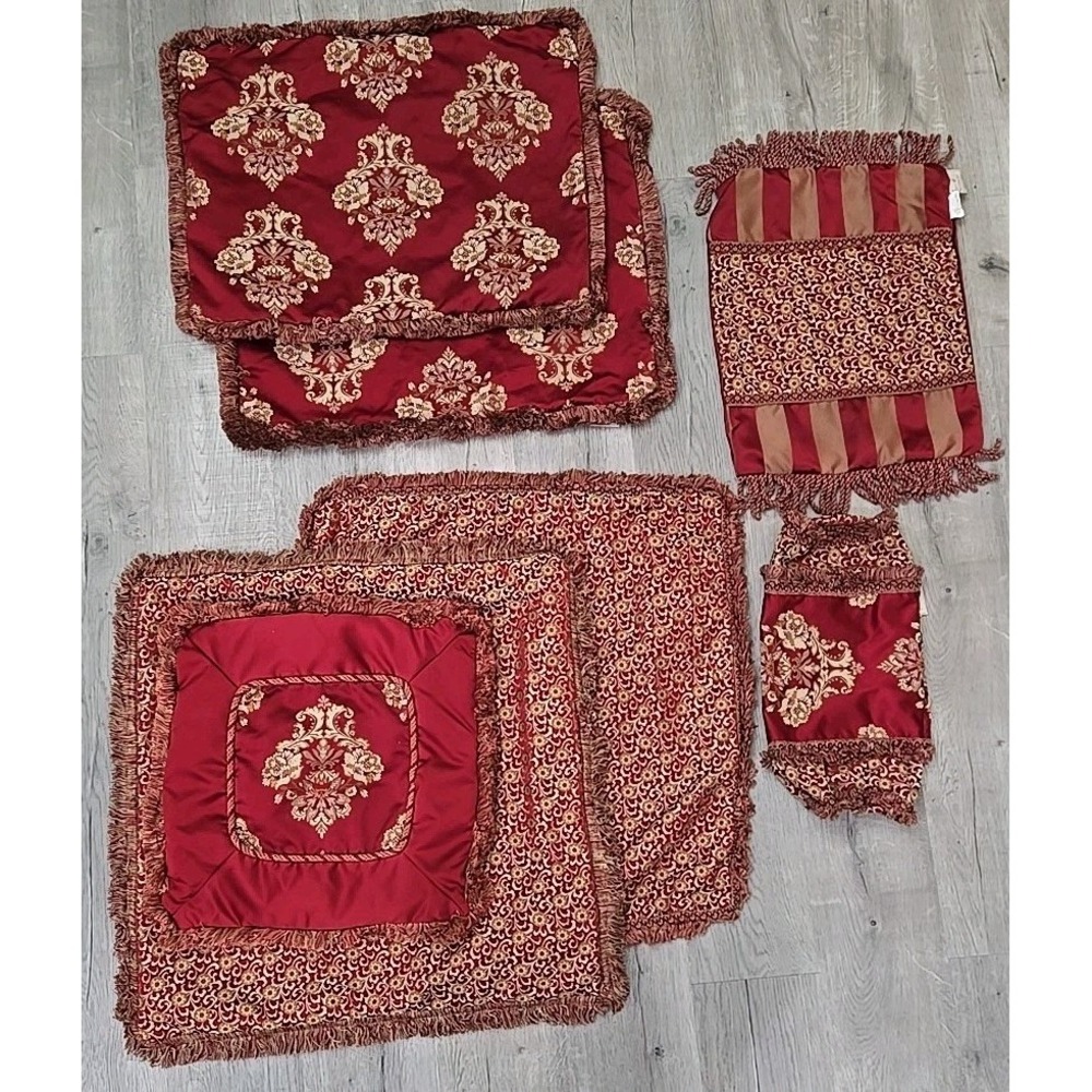 WATERFORD CHARLEMONT RUBY RED GOLD‎ MEDALLION KING Pillow SET COMPLETE 7 pcs
